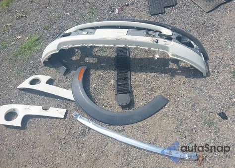 2010 Mini Cooper z USA, uszkodzony, nr VIN WMWMF3C50ATZ26274